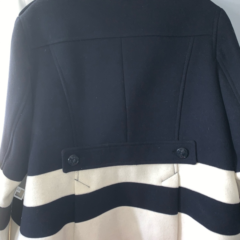 Coat - Picture 4 of 4